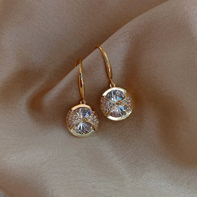 Boucles d’Oreilles Cercle de Luxe Serties de Zirconium