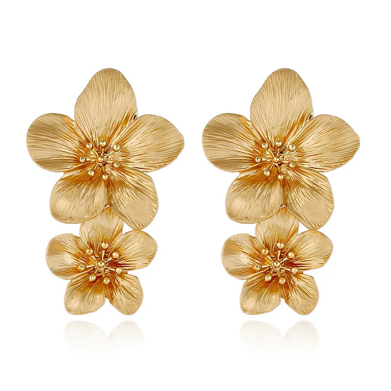 Boucles d’Oreilles Fleur à Pétales en Or