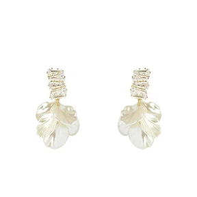 Boucles d’Oreilles Pétales de Rose Serties de Zirconium