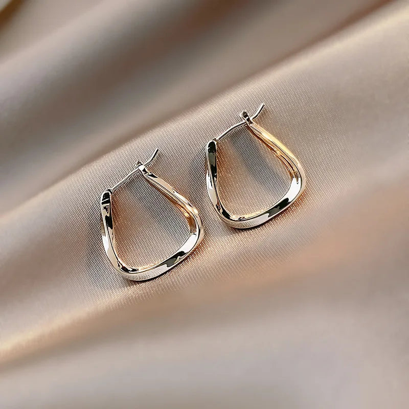 Boucle d’oreille Créole Carrée Vintage