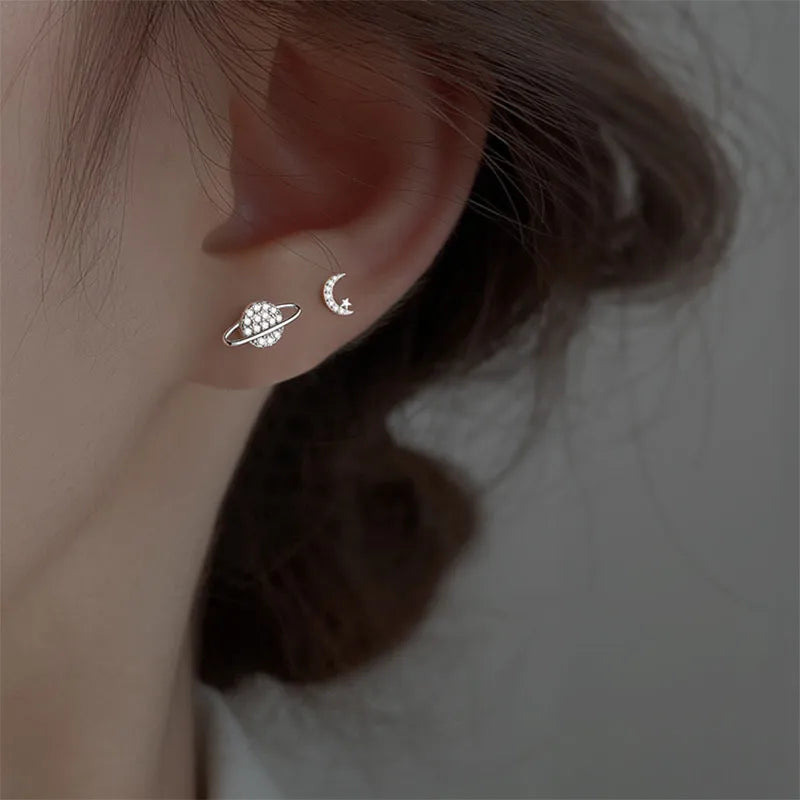 Cette Boucle d’oreille Délicate