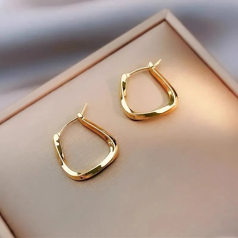 Boucle d’oreille Créole Carrée Vintage