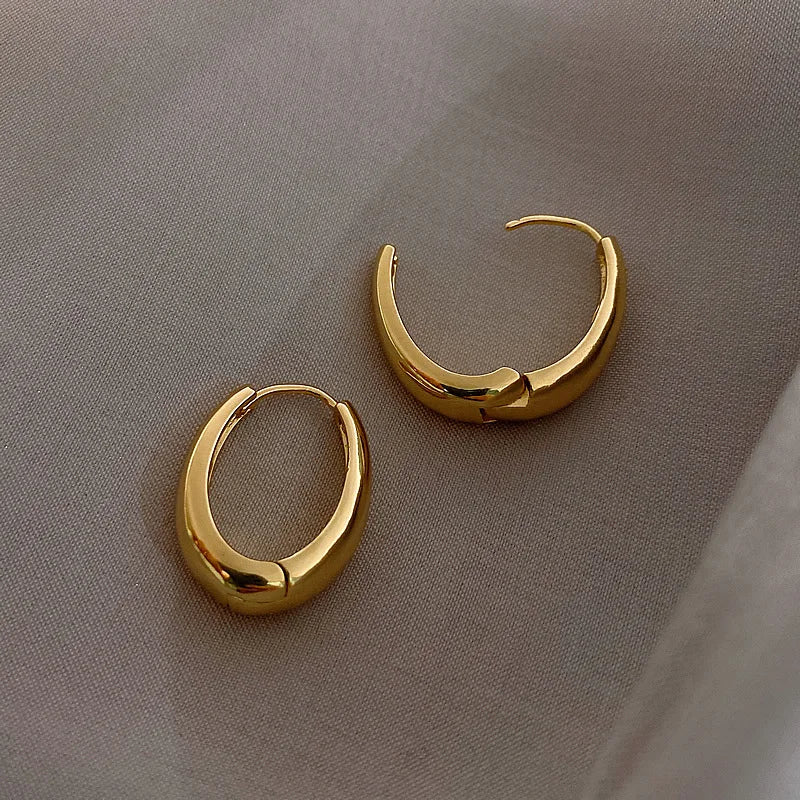 Boucles d’Oreilles Créoles Sophistiquées en Or 18K