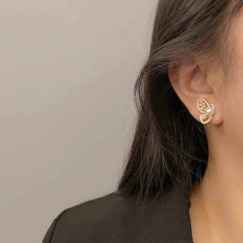 Boucle d’Oreille Papillon Perlée 18K