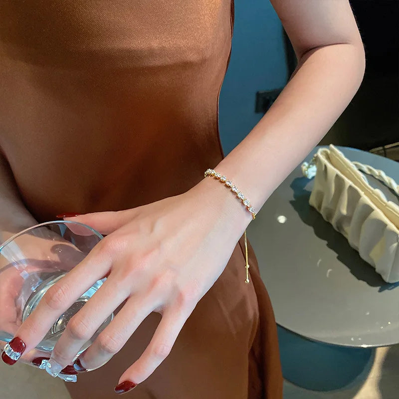 Bracelet Doré Sertie de Zirconium