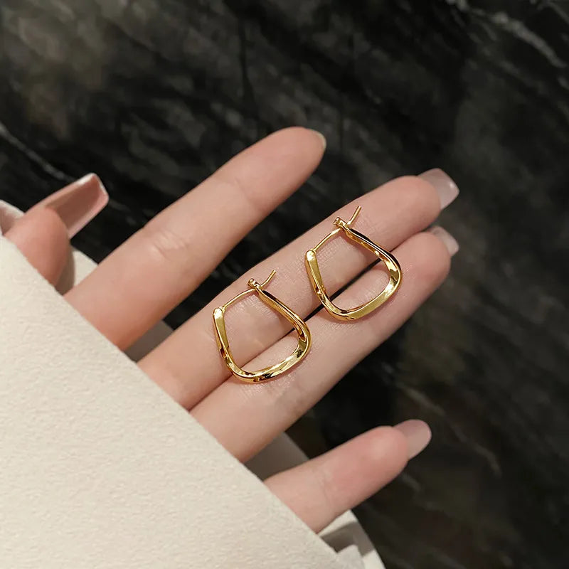 Boucle d’oreille Créole Carrée Vintage
