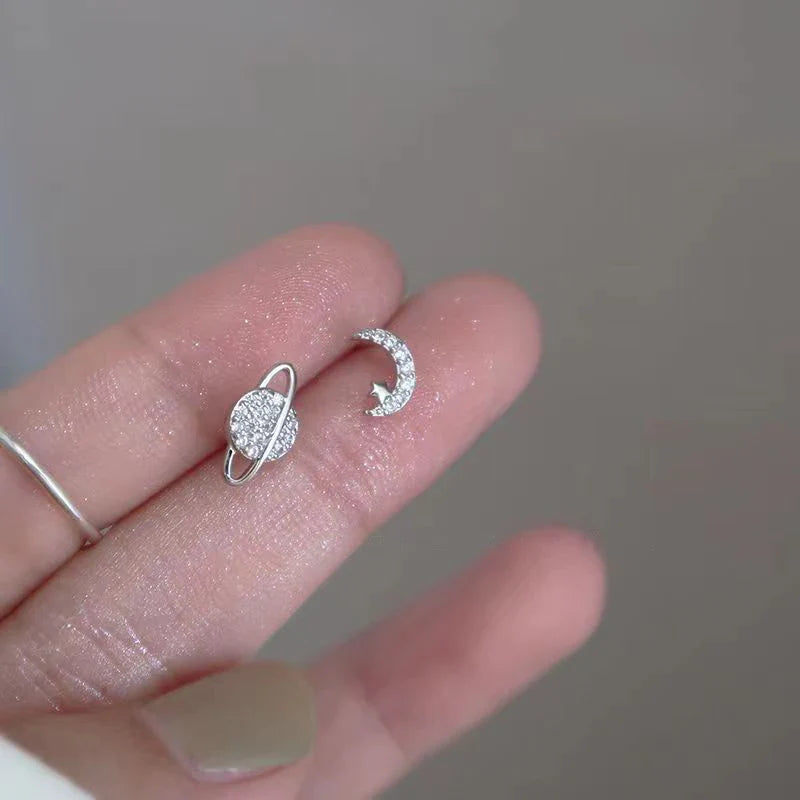 Cette Boucle d’oreille Délicate