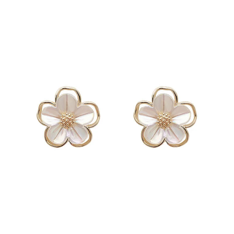 Boucles d’Oreilles Fleur en Or 18K