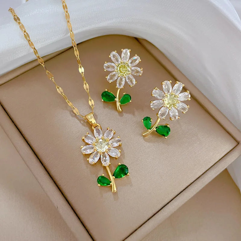 Ensemble Boucles d’Oreilles et Collier Fleur Blanche 18K