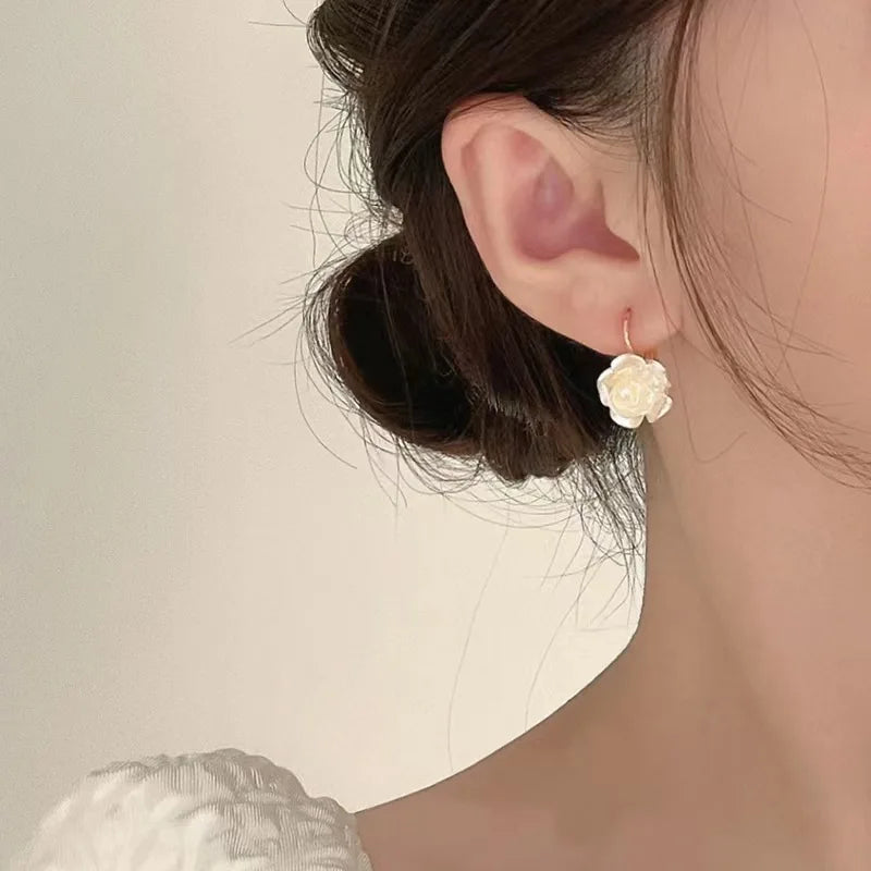 Boucles d’Oreilles Rose Blanche Luxy