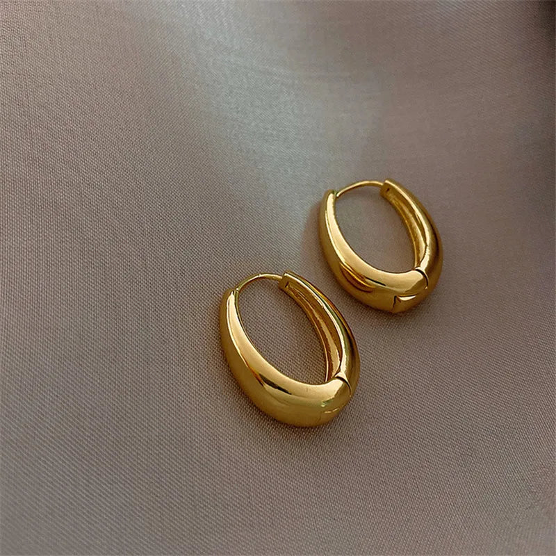 Boucles d’Oreilles Créoles Sophistiquées en Or 18K