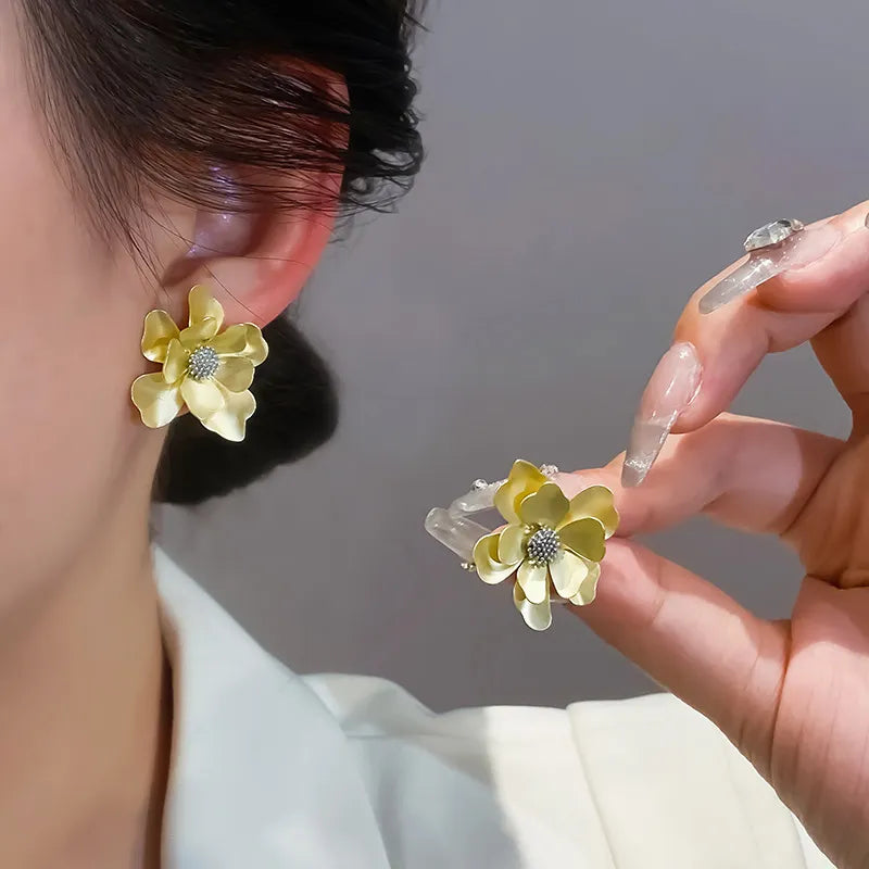Boucles d’Oreilles Tournesol Pétales en Or 18K