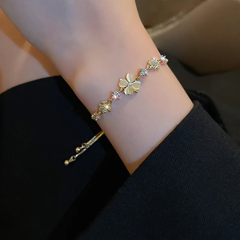 Bracelet Fleur Délicate