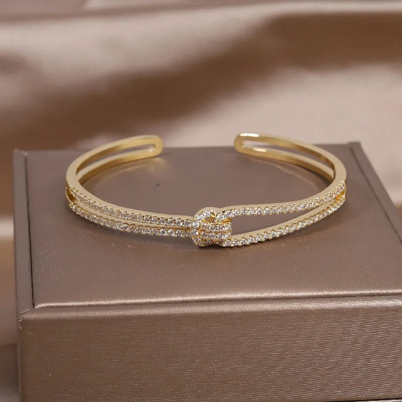 Bracelet Entrelacé Sertie de Zircon