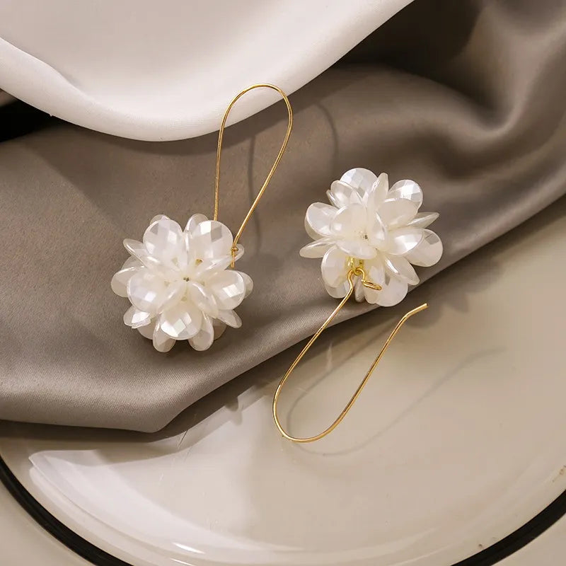Boucles d’oreilles Fleur Blanche en Or 18 carats