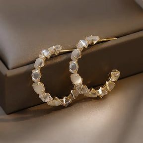 Boucles d’Oreilles Créoles Nacrées avec Zirconium