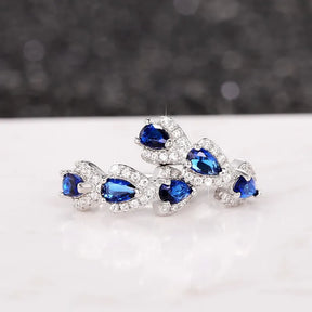 Boucles d’Oreilles Créoles Élégantes avec Pierres de Zirconium