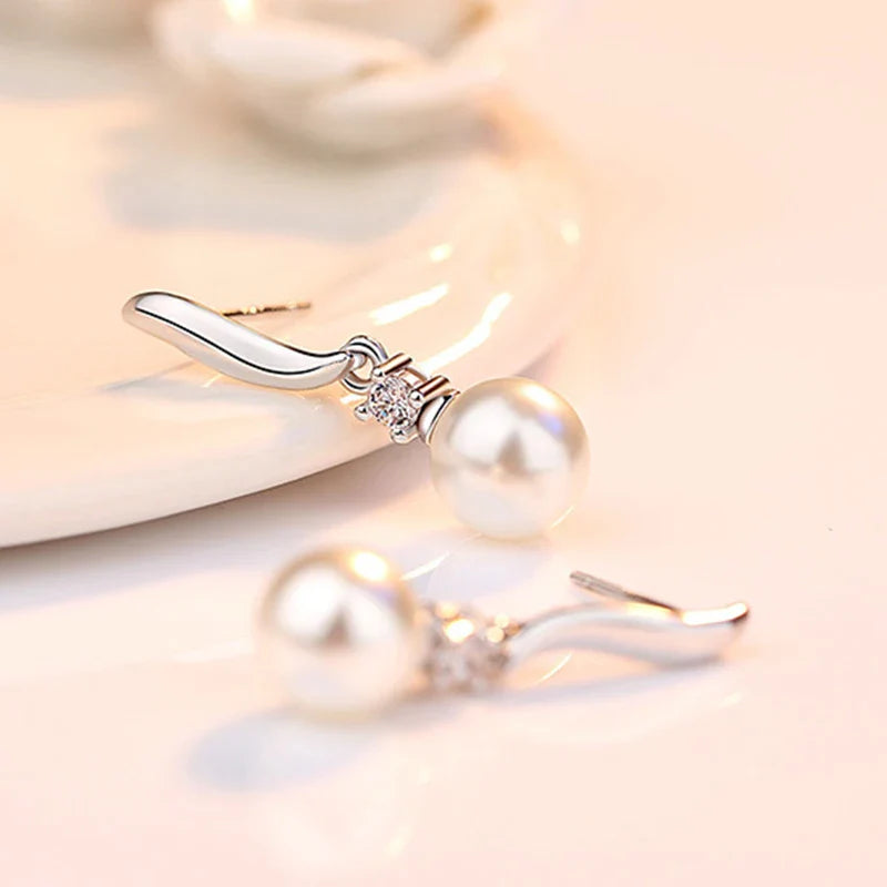 Boucle d’Oreille Incrustée de Zircone avec Perle