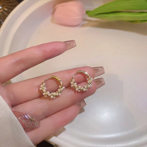 Boucle D’oreille Créole Nacrée en Or 18 Carats