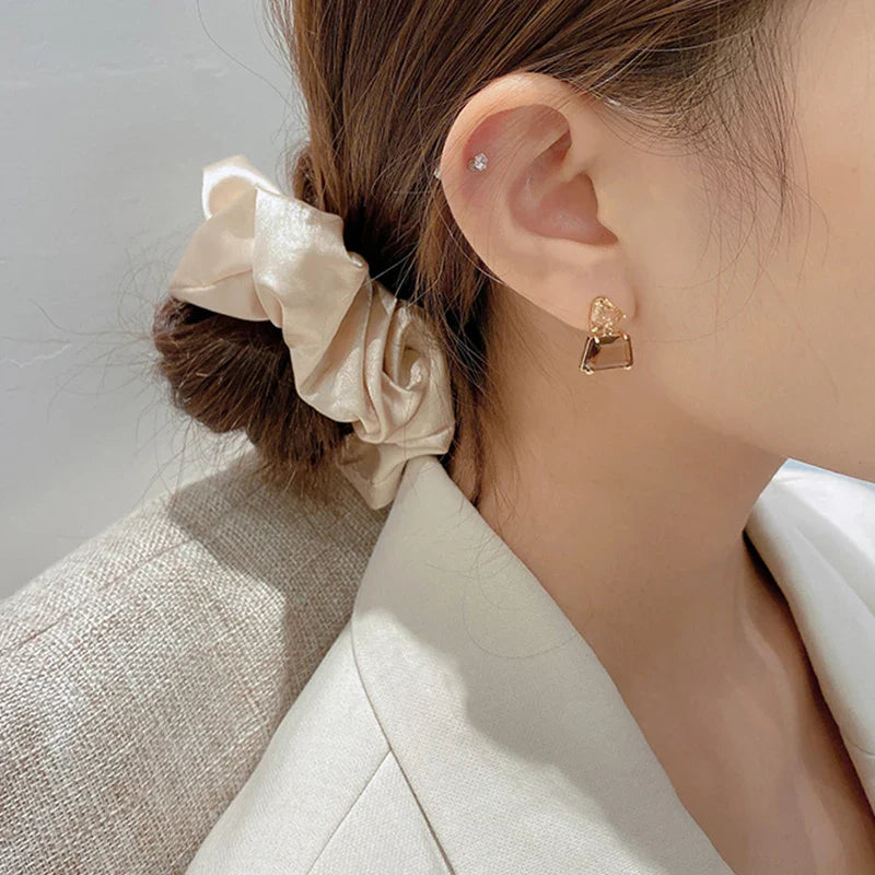 Boucles d’Oreilles Dorées avec Pierres de Zirconium