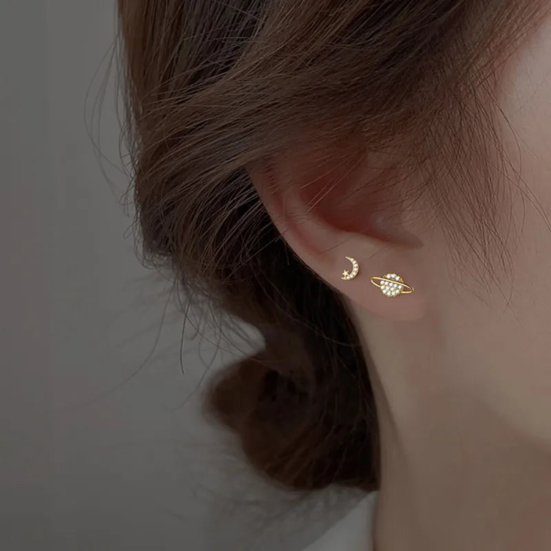 Cette Boucle d’oreille Délicate