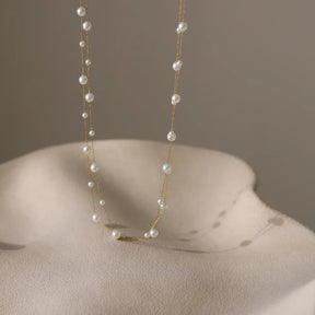 Ce Collier Double de Perles Glamour