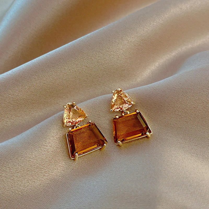 Boucles d’Oreilles Dorées avec Pierres de Zirconium