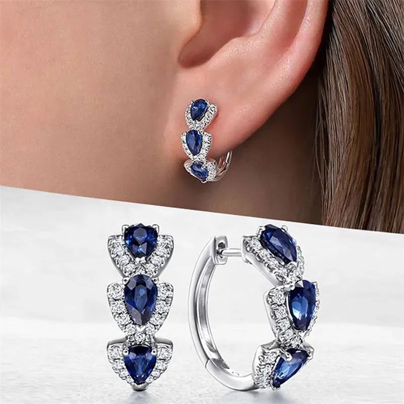 Boucles d’Oreilles Créoles Élégantes avec Pierres de Zirconium