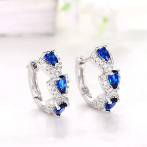 Boucles d’Oreilles Créoles Élégantes avec Pierres de Zirconium