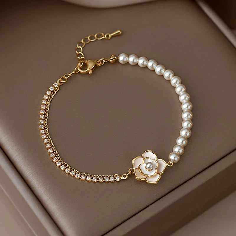 Bracelet Fleur Perlée avec Zircone