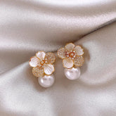 Boucles d’oreilles Florales Nacrées