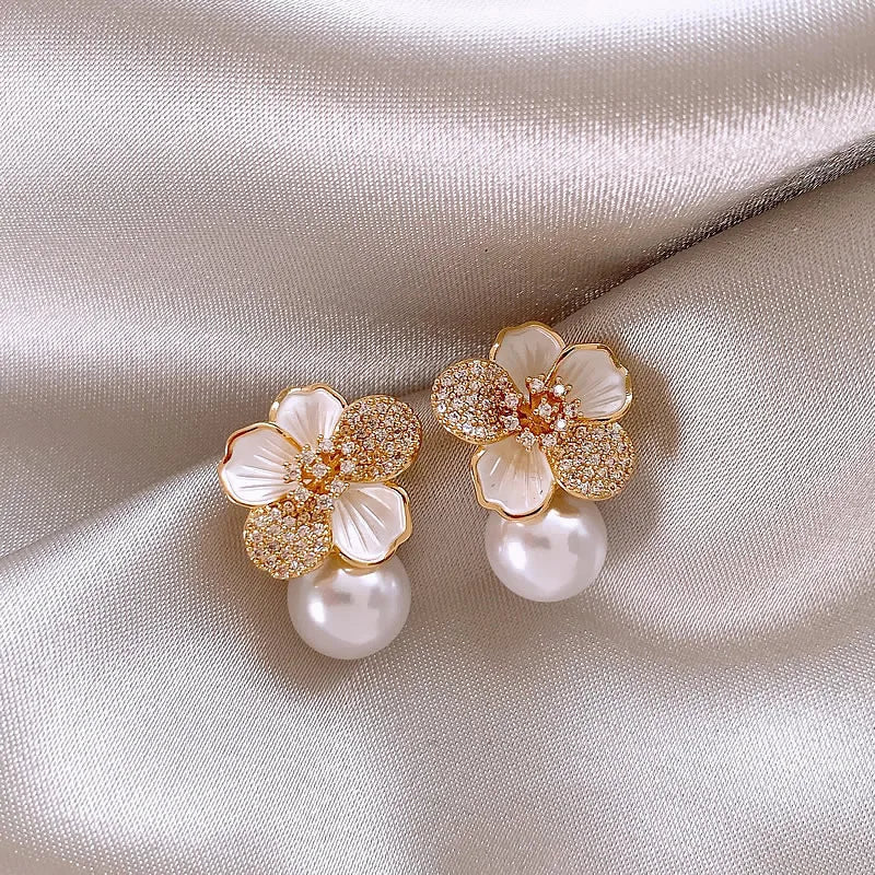 Boucles d’oreilles Florales Nacrées