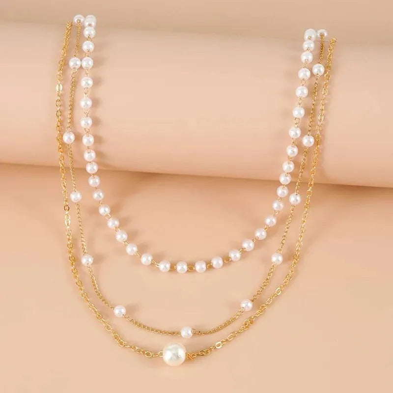 Collier Triple Perles d’Eau Douce Doré
