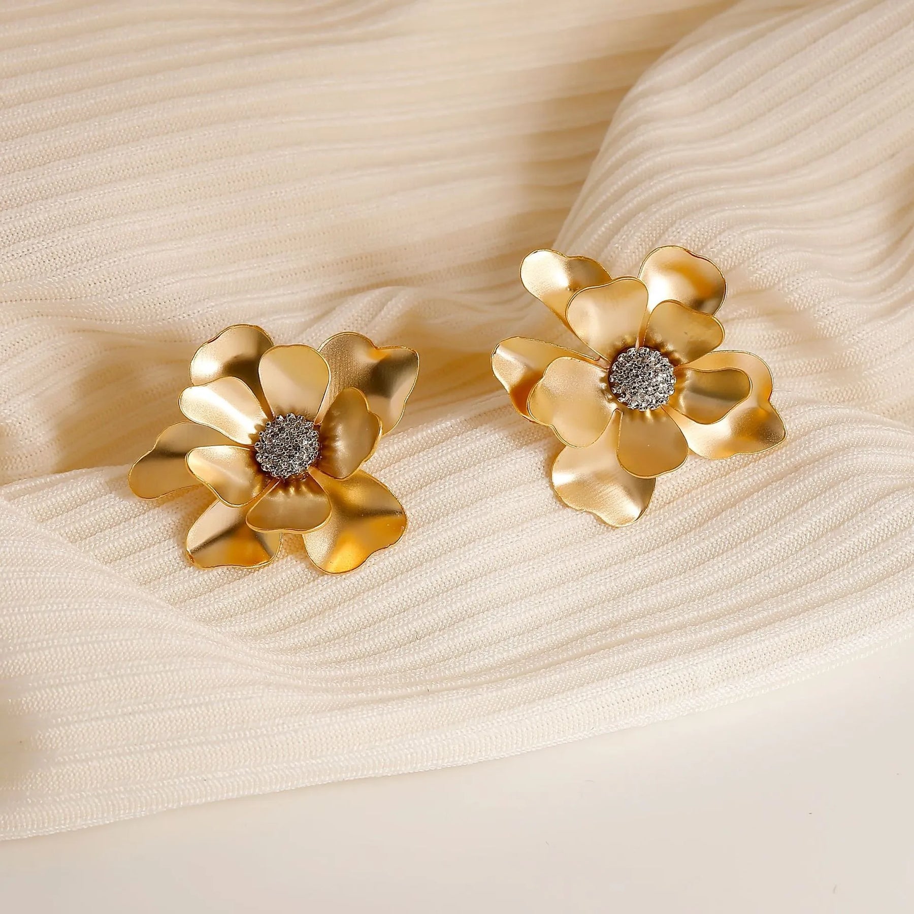 Boucles d’Oreilles Tournesol Pétales en Or 18K